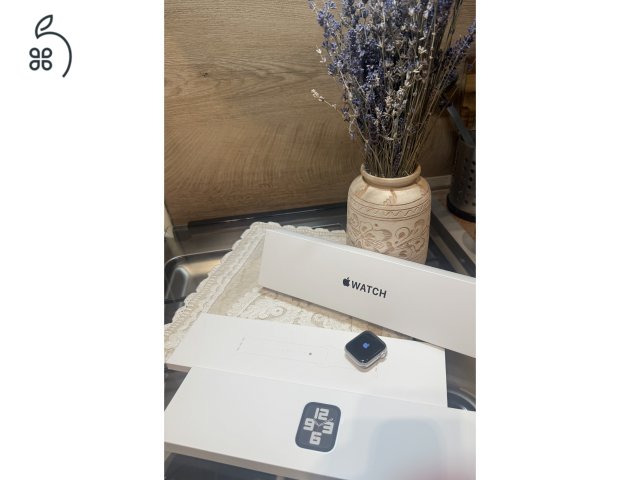 ELADÓ Apple Watch SE2 Cellular 40mm Silver Aluminimum Case óra makulátlan állapotban.