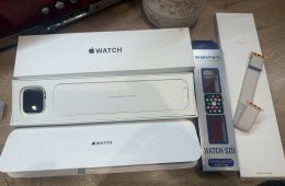 ELADÓ Apple Watch SE2 Cellular 40mm Silver Aluminimum Case óra makulátlan állapotban.