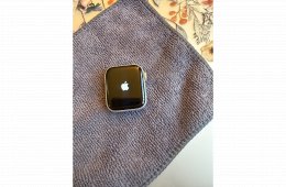 ELADÓ Apple Watch SE2 Cellular 40mm Silver Aluminimum Case óra makulátlan állapotban.