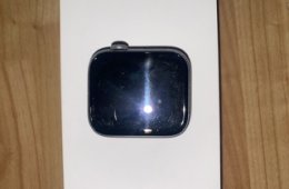 Eladó, használt— Apple Watch Series 5–Space Gray Aluminium Case, Black Sports Band—44MM