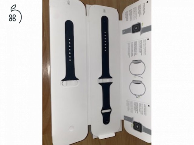 Eladó, használt— Apple Watch Series 5–Space Gray Aluminium Case, Black Sports Band—44MM