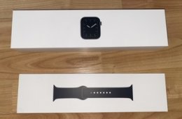 Eladó, használt— Apple Watch Series 5–Space Gray Aluminium Case, Black Sports Band—44MM