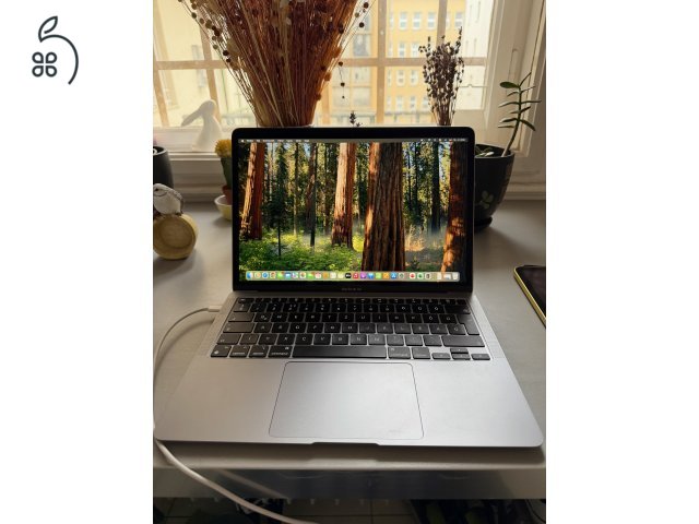Újszerű MacBook Air M1 8GB - 27 ciklus 99% akkumulátor