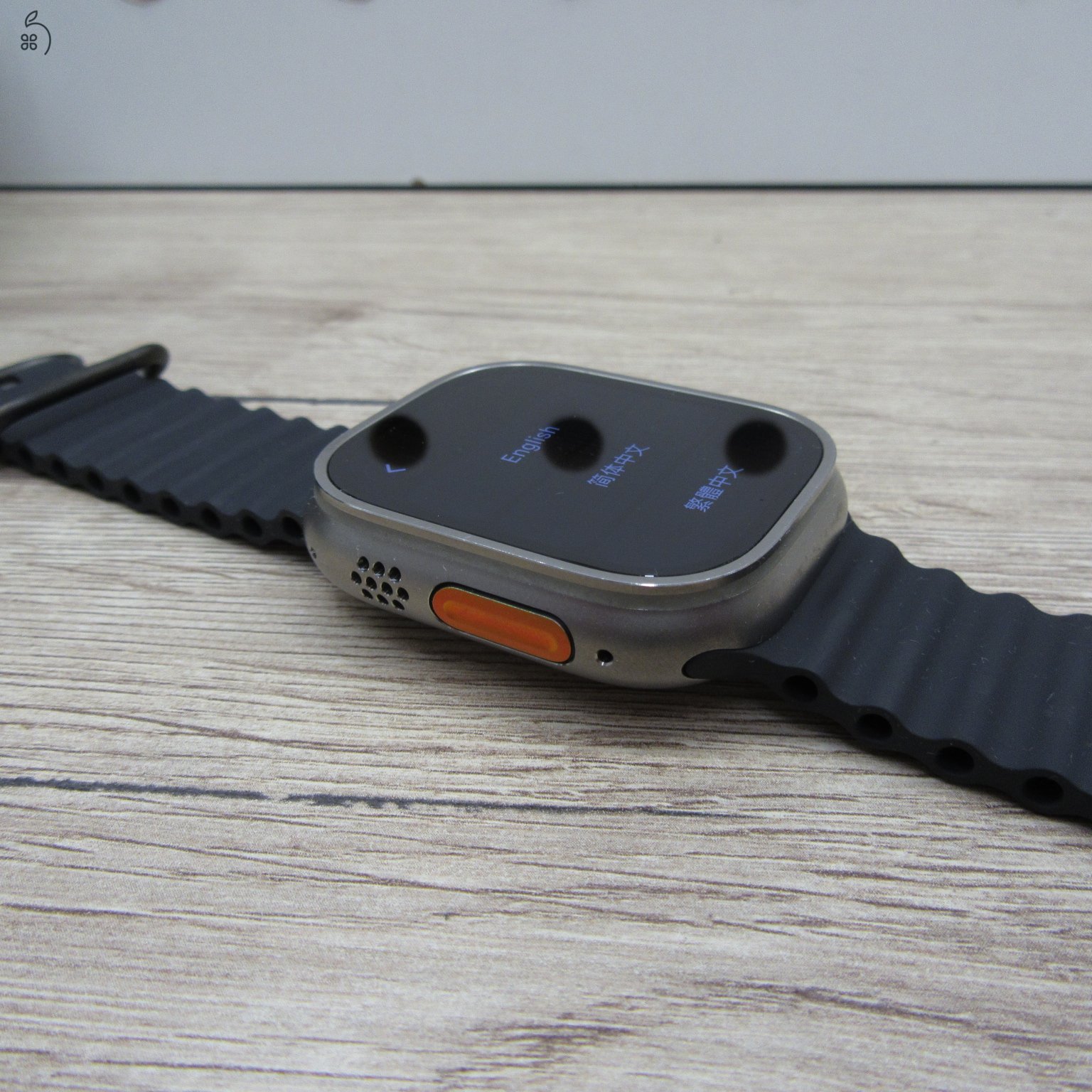 Apple Watch Ultra 49 mm használt, karcmentes, 93% akku, 6 hónap garancia