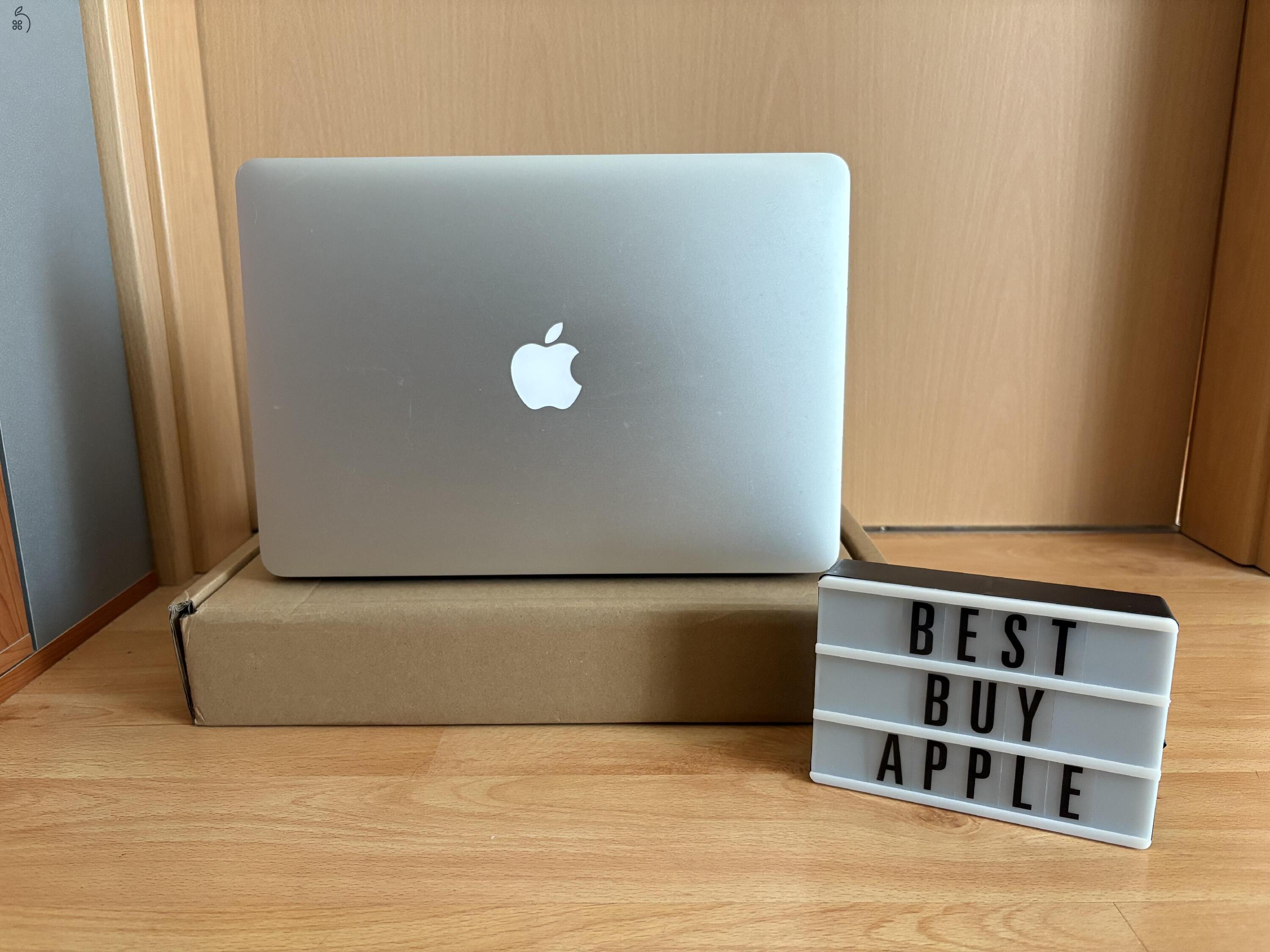 2017 MacBook Air 13 / i5 / 8GB / 128GB SSD / Új Aksival Eladó !