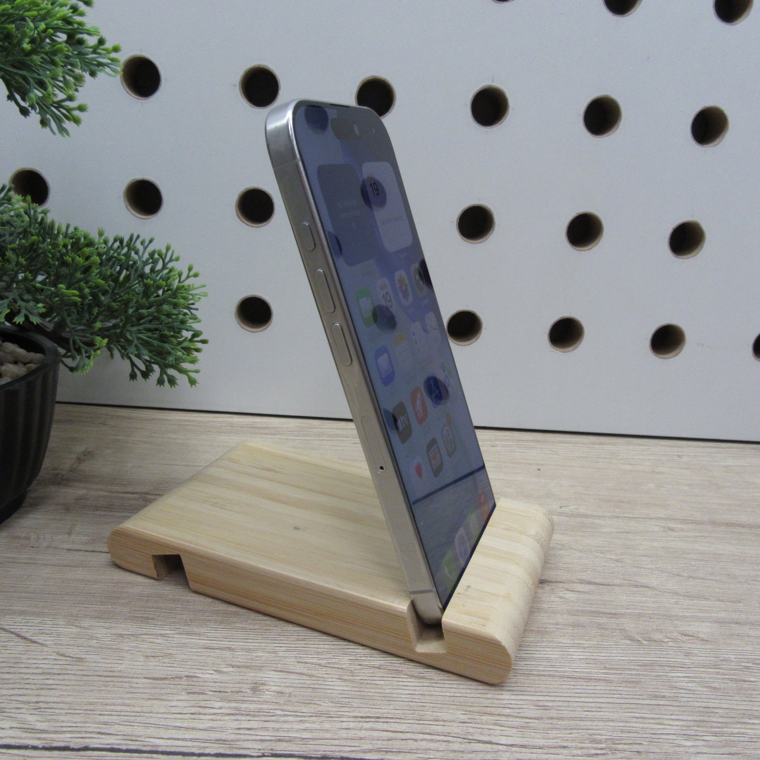 Apple iPhone 16 Pro 128GB White használt, megkímélt, 92% akku, 6 hónap garancia