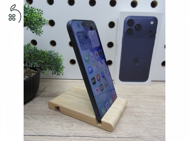 Apple iPhone 17 Pro Max 256GB Deep Blue használt, karcmentes, 100% akku, garancia 2026-09-28-ig