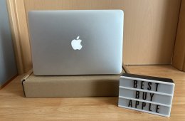 2017 MacBook Air 13 / i5 / 8GB / 128GB SSD / Magyar / Új Aksival Eladó ! ! !