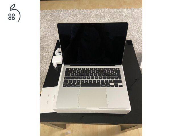 Eladó Apple MacBook Air (2020, M1 chip)