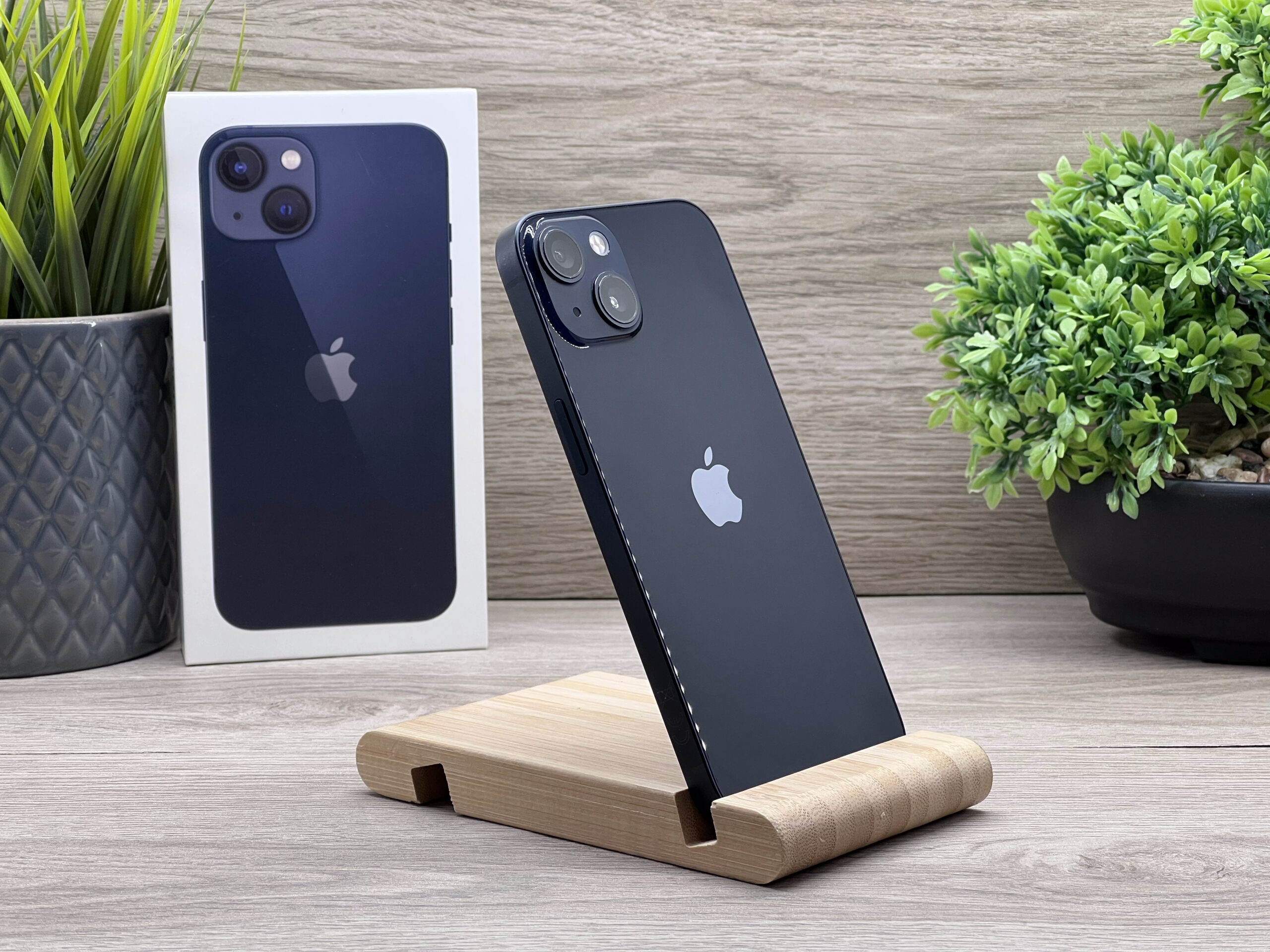 Hibátlan iPhone 13 Midnight 256GB 2 ÉV Garanciával Számlával 100% Akku