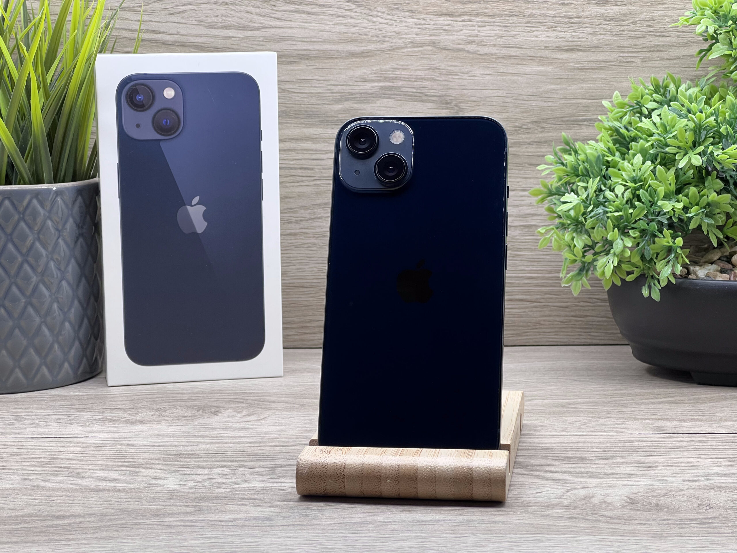 Hibátlan iPhone 13 Midnight 256GB 2 ÉV Garanciával Számlával 100% Akku