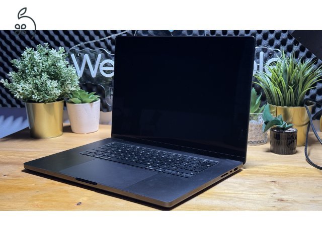 Macbook Pro M3 Max 64GB/512GB 100% Akkumulátor