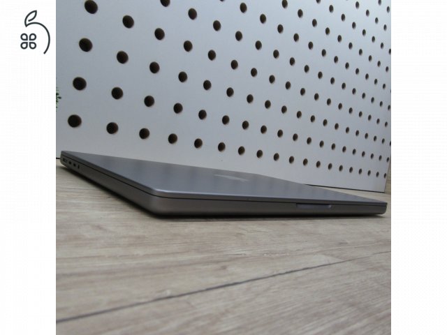 Apple MacBook Pro 14 (2021) M1 Pro 16GB/500GB – használt, szép – 86% akku