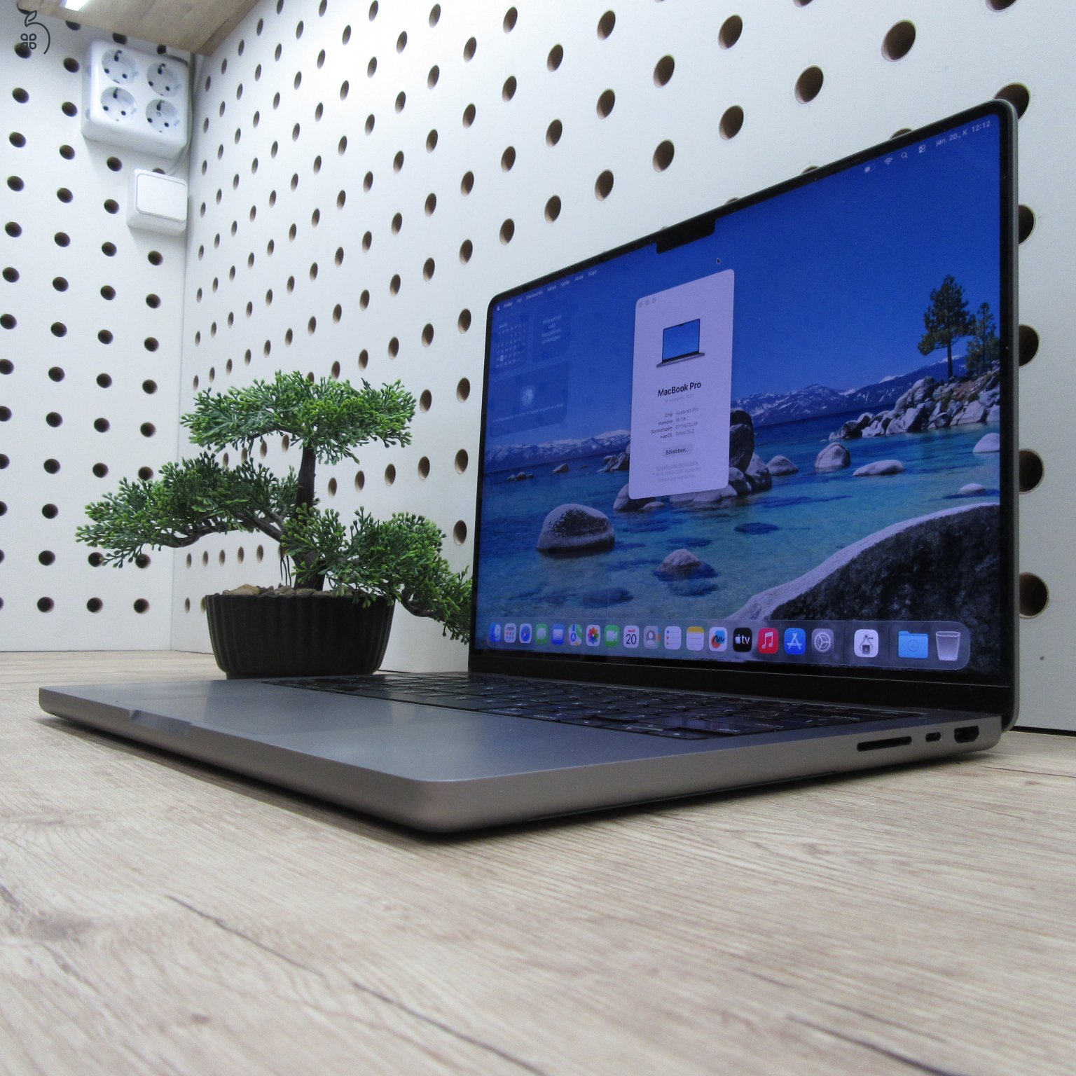 Apple MacBook Pro 14 (2021) M1 Pro 16GB/500GB – használt, szép – 86% akku