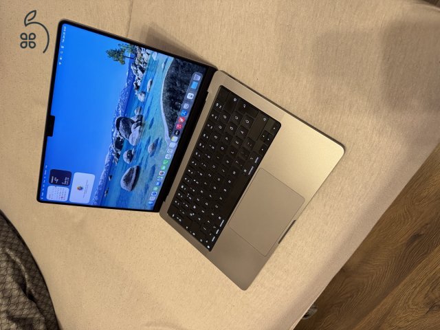 Grey Apple MacBook Pro 14