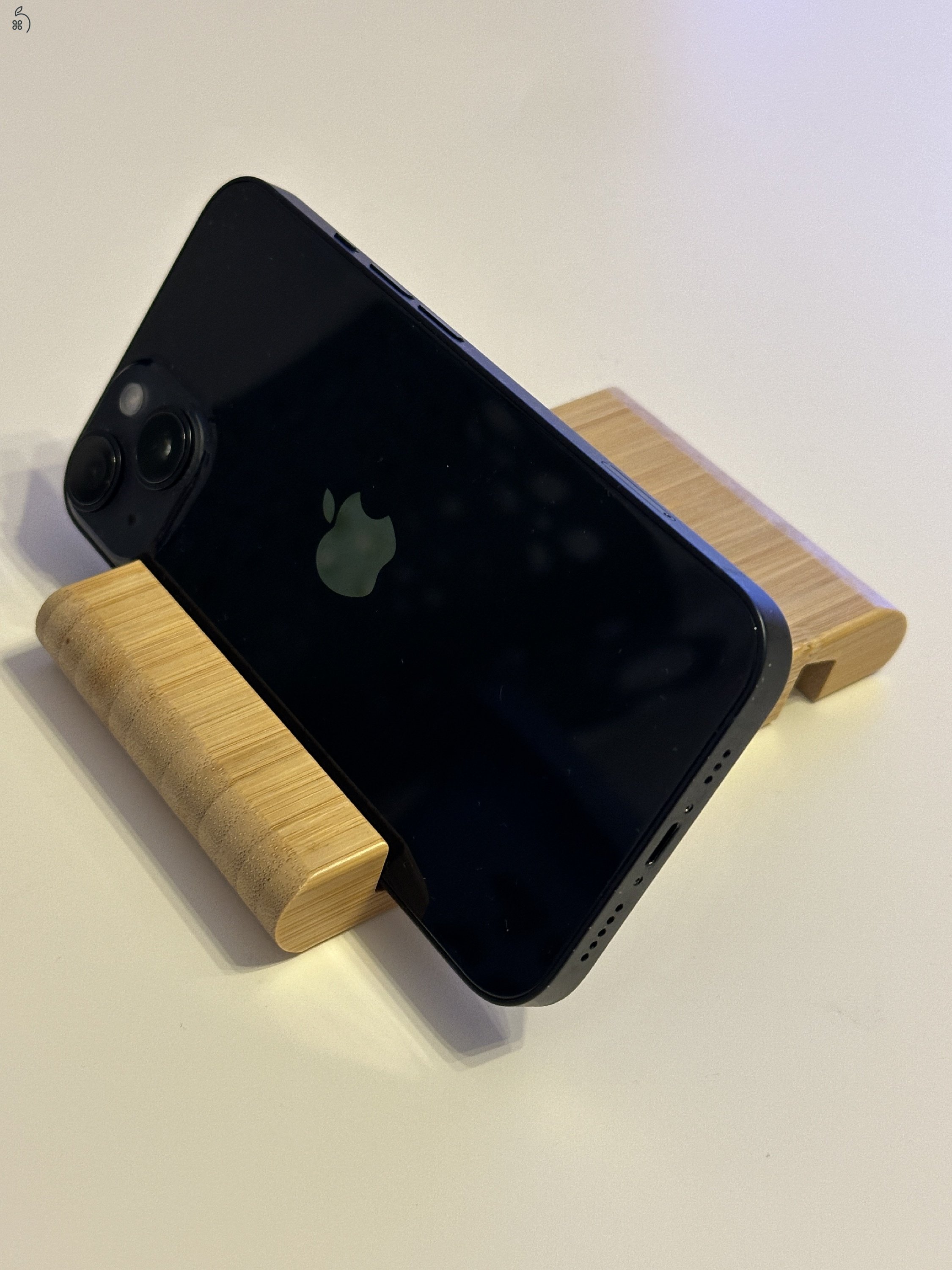 Éjfekete iPhone 14 128gb 84% akku