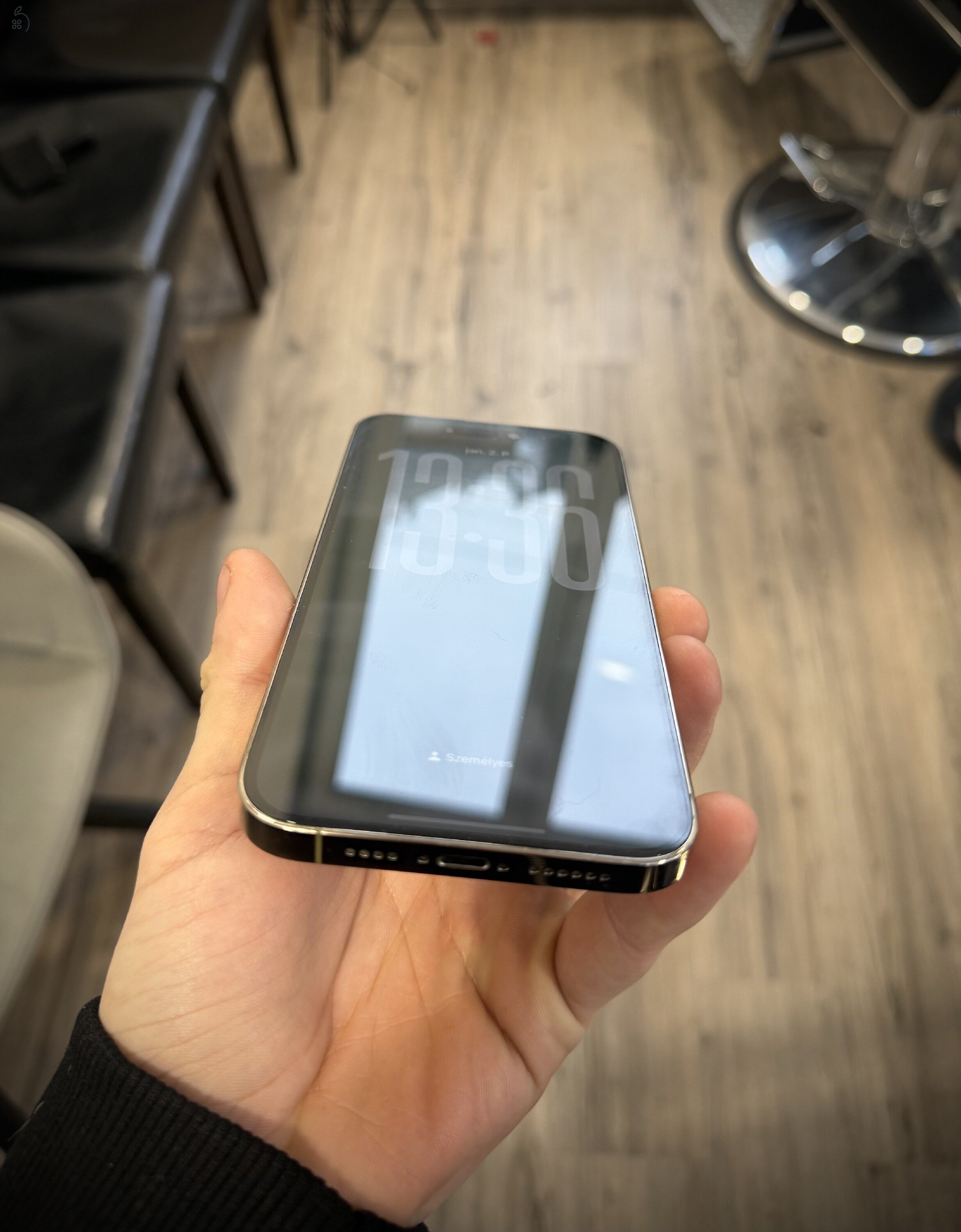 Eladó iPhone 14 Pro Max Gold 128GB - Szép állapotban, 89% akku!