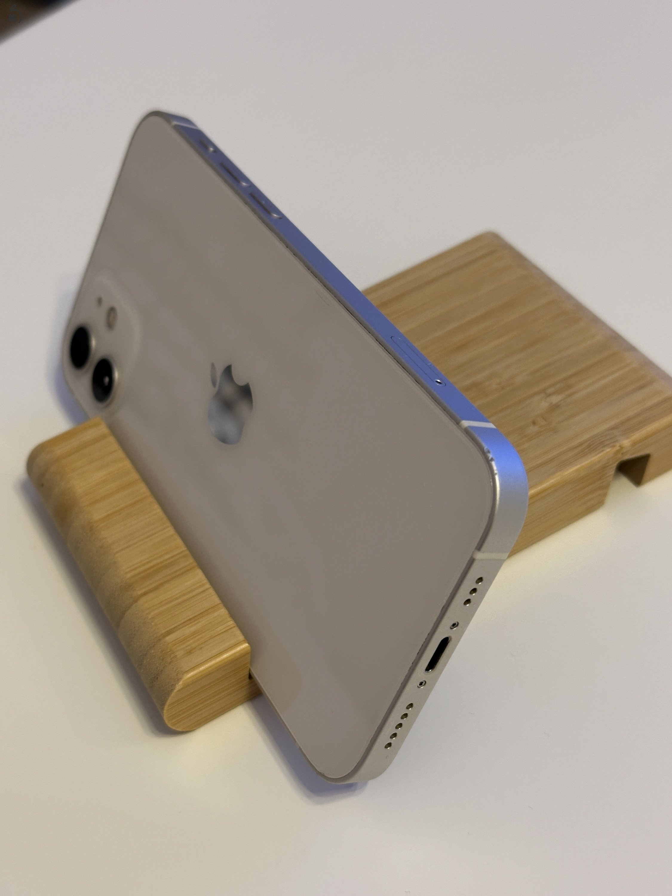 Gyönyörű állapotú iPhone 12 100% AKKU!