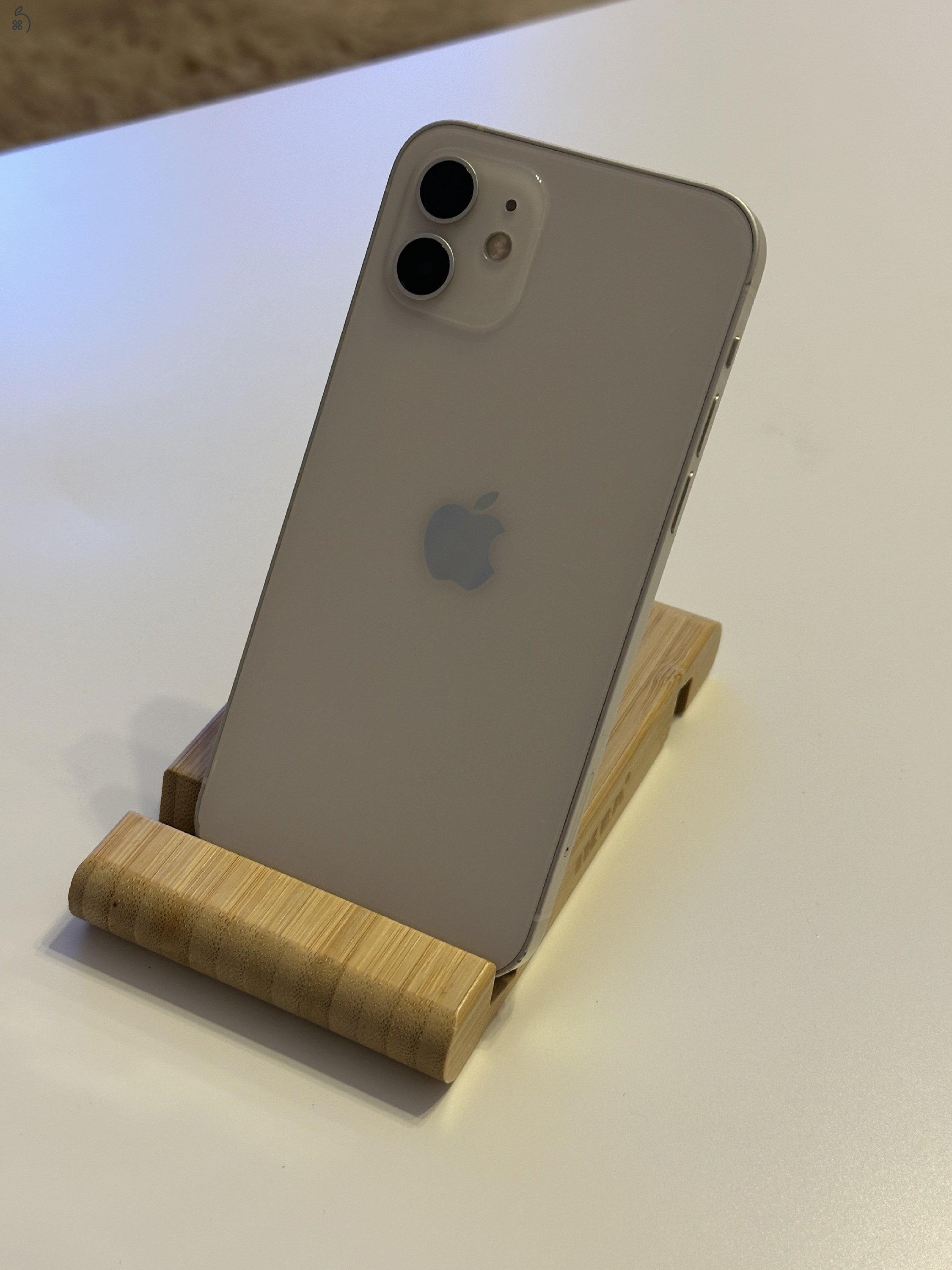 Gyönyörű állapotú iPhone 12 100% AKKU!