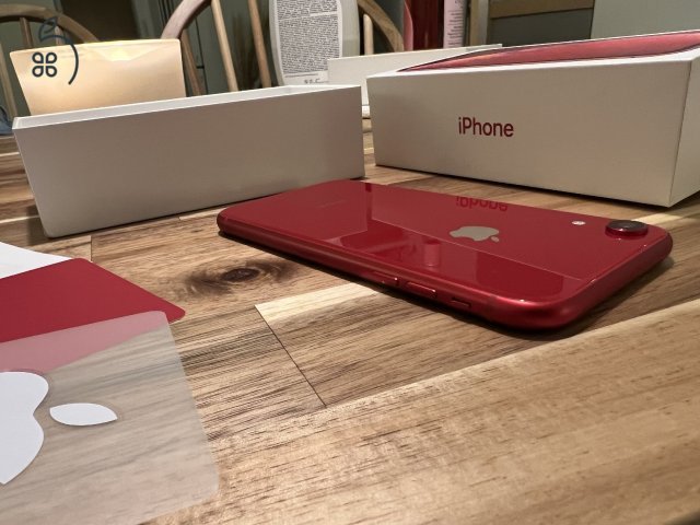 iPhone XR 64GB Product RED független