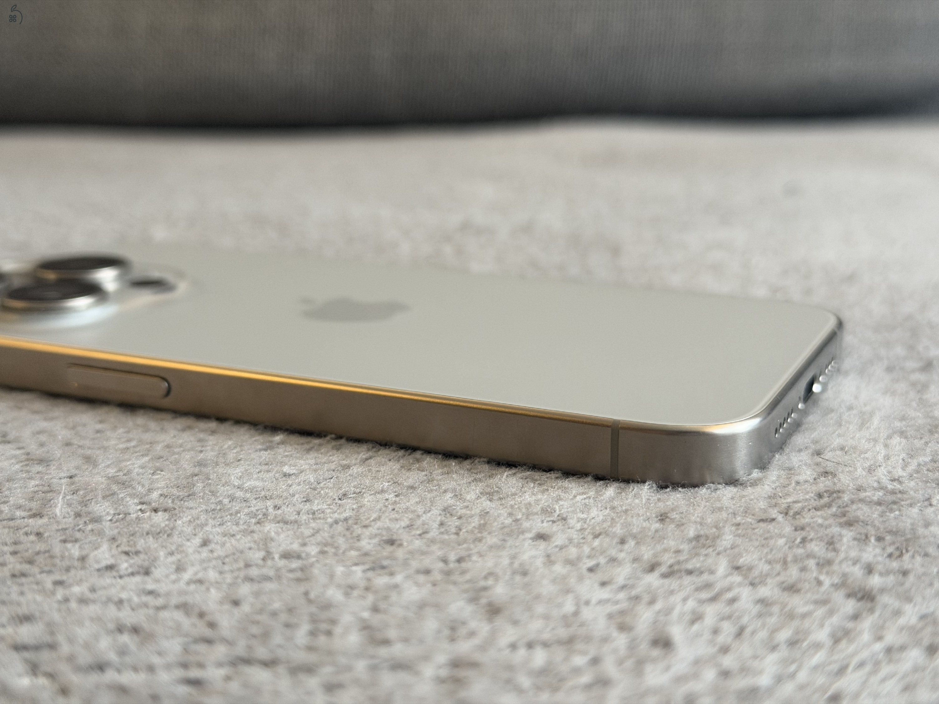 Eladó iPhone 15 Pro – 128 GB – Hibátlan állapot – Kártyafüggetlen