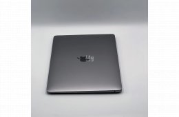 MacBook Air 13″ 2020, M1 8 Cores, 16 GB RAM, 7 core GPU, 256 GB SSD 27% Áfás (0256AB-3794) 