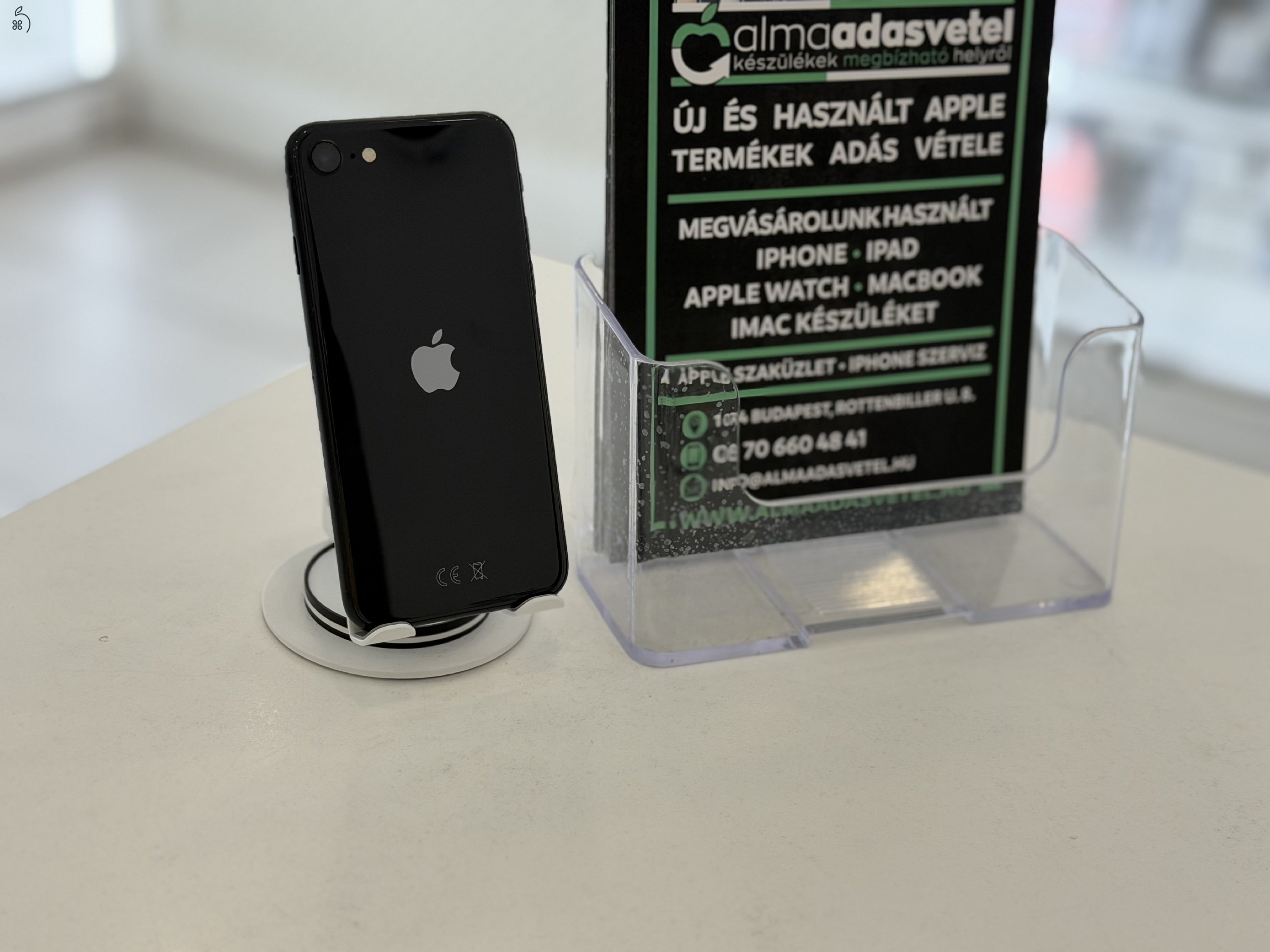 iPhone SE 2020 64GB Független Újszerű/1-3 hónap gar./Akku 100%/p4693