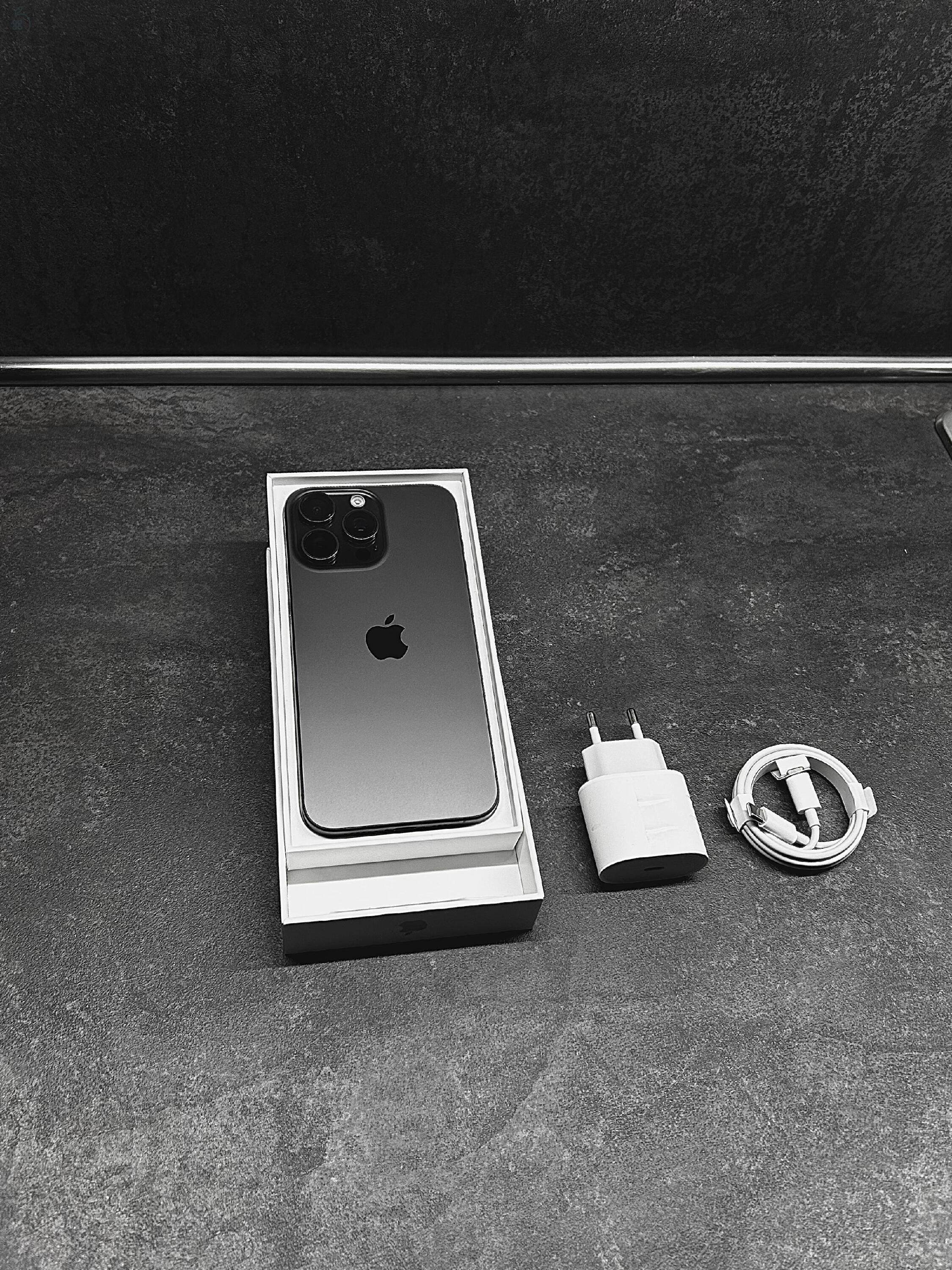 Apple iPhone 16 Pro Max, 256Gb, Gyári Állapotú, Apple Garancia