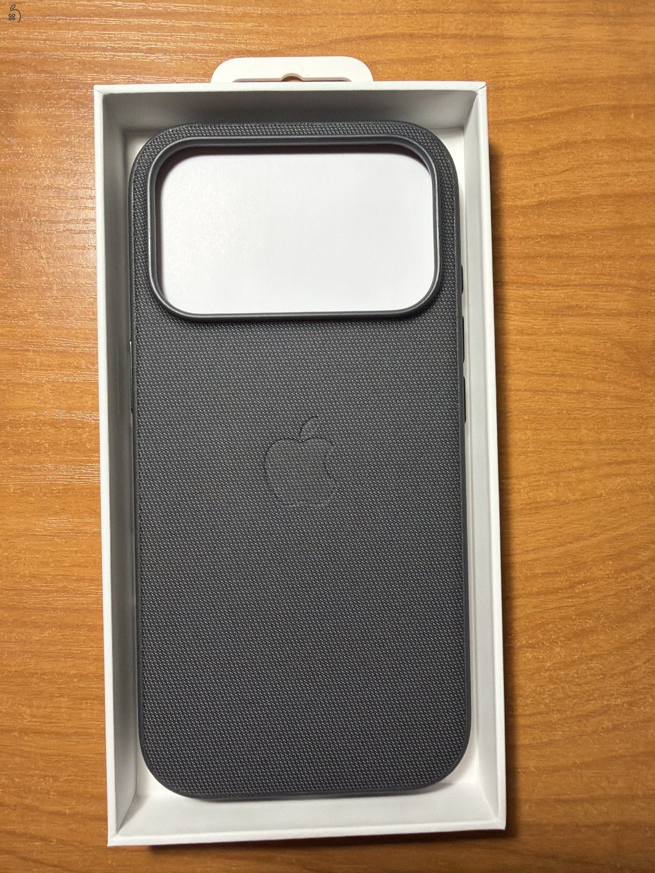 Eladó - IPhone 17 Pro TechWoven tok - fekete