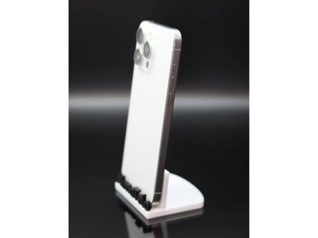 Apple iPhone 15 Pro Max 256 GB White Titanium 90% akku - 12 HÓ GARANCIA