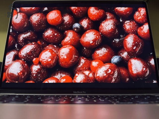 2019 MacBook Pro 16” I9 16/1Tb, Silver szép állapotban