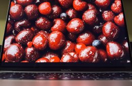 2019 MacBook Pro 16” I9 16/1Tb, Silver szép állapotban