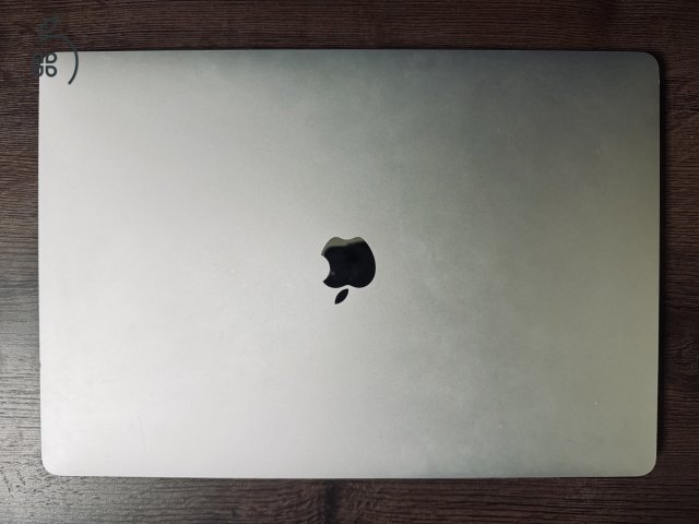 2019 MacBook Pro 16” I9 16/1Tb, Silver szép állapotban