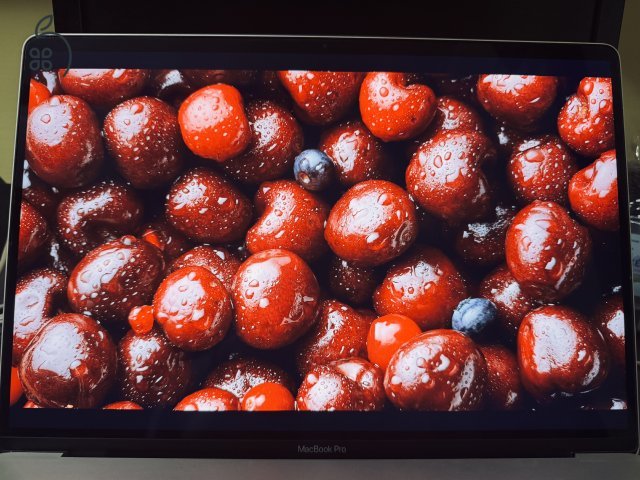 2019 MacBook Pro 16” I9 16/1Tb, Silver szép állapotban