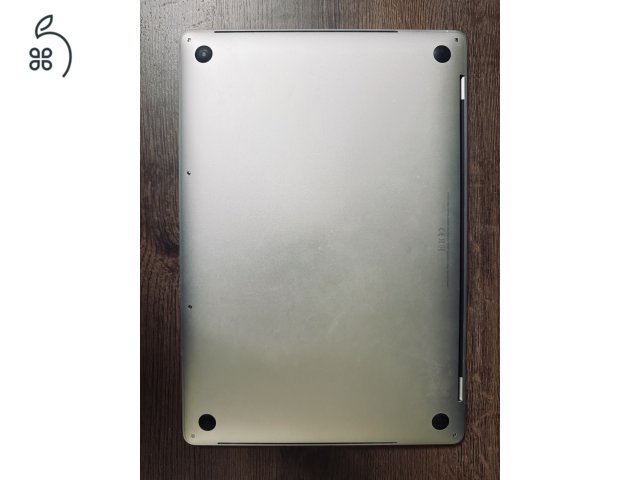 2019 MacBook Pro 16” I9 16/1Tb, Silver szép állapotban