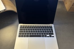 MacBook Air - M1 | 8GB RAM | 256 GB SSD | Int. Eng.