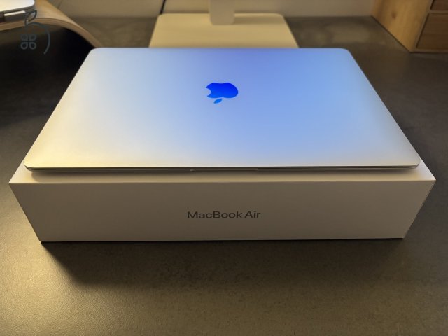 MacBook Air - M1 | 8GB RAM | 256 GB SSD | Int. Eng.
