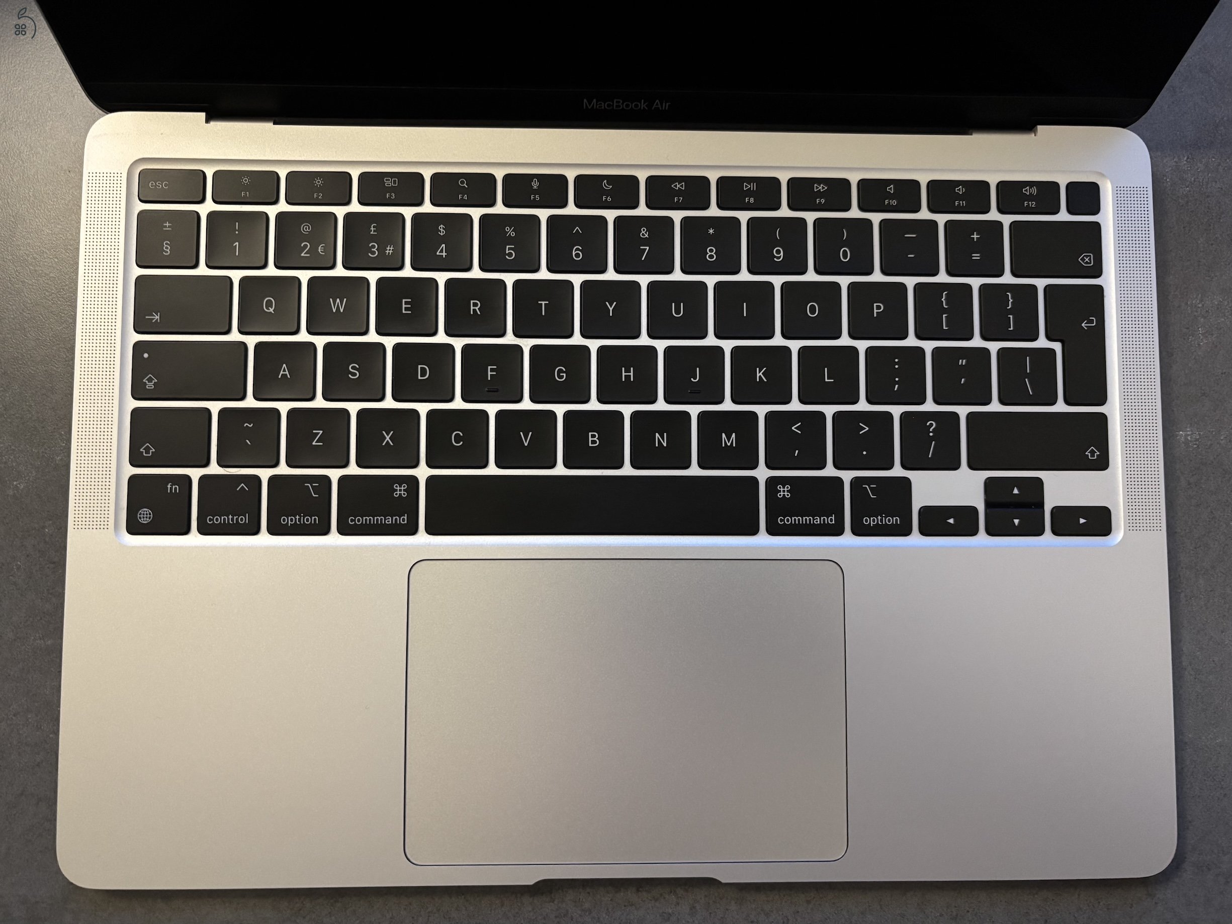 MacBook Air - M1 | 8GB RAM | 256 GB SSD | Int. Eng.