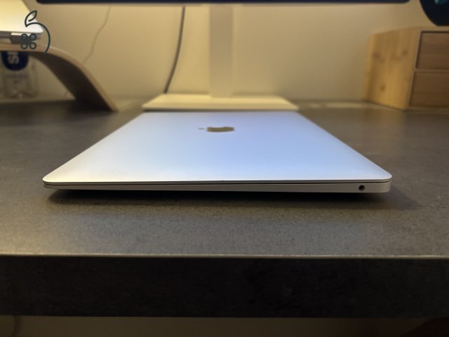 MacBook Air - M1 | 8GB RAM | 256 GB SSD | Int. Eng.