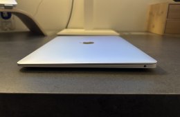 MacBook Air - M1 | 8GB RAM | 256 GB SSD | Int. Eng.