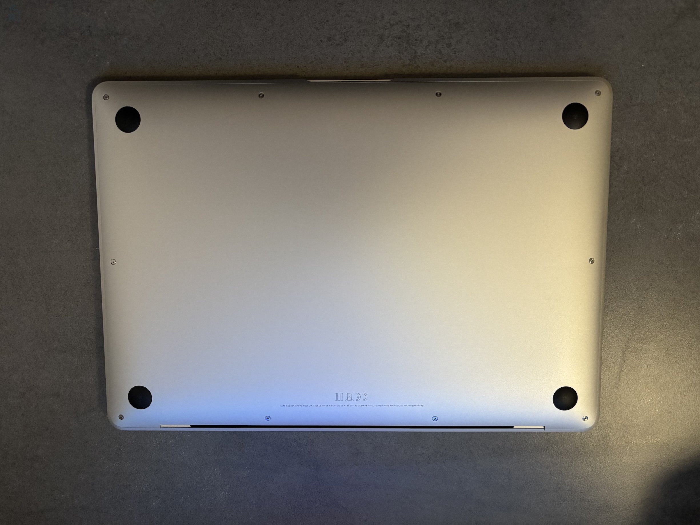 MacBook Air - M1 | 8GB RAM | 256 GB SSD | Int. Eng.