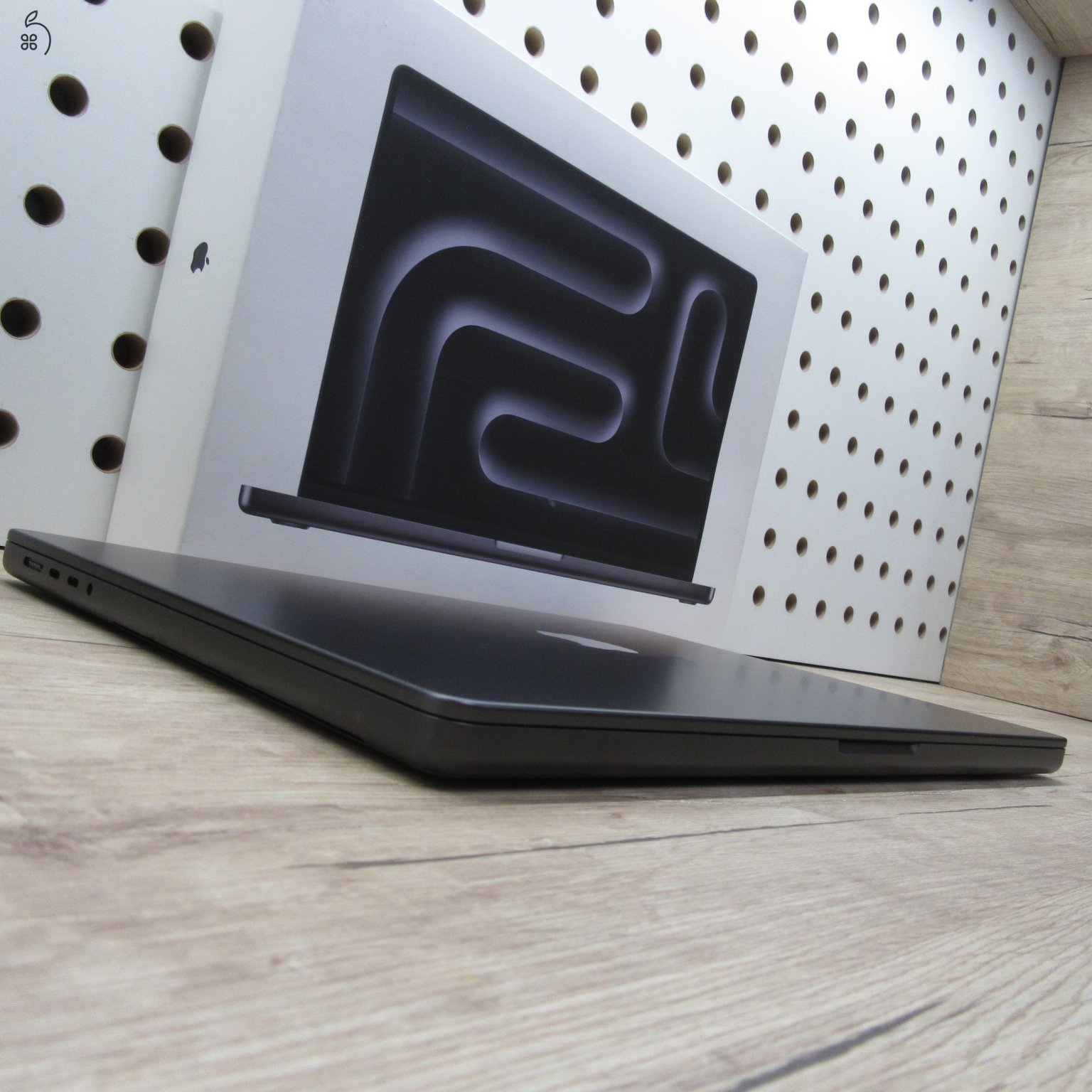 Apple MacBook Pro 16 (2024) M4 Pro 24GB/500GB használt, karcmentes – 95% akku