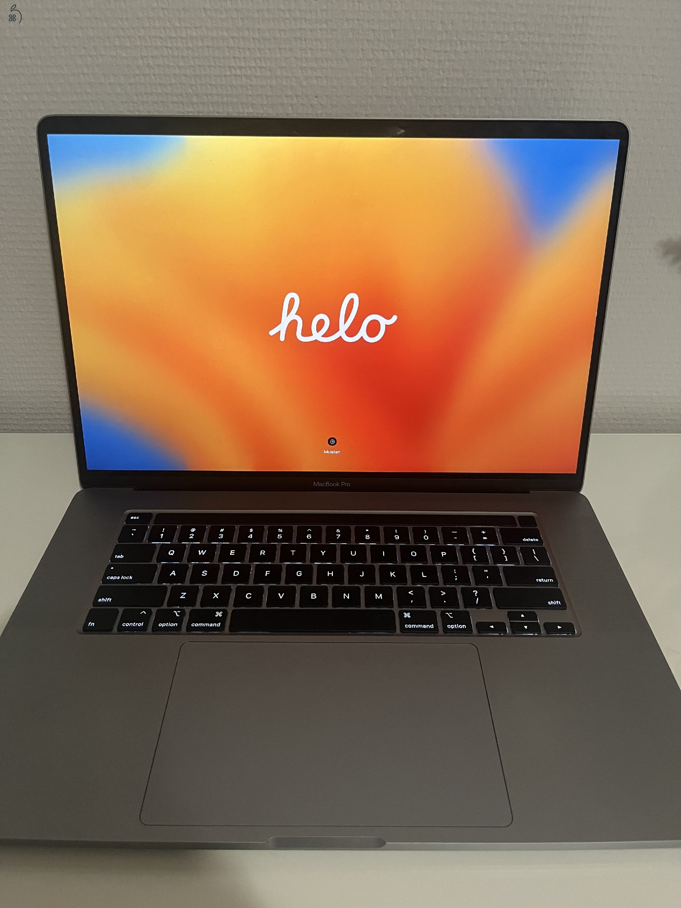 Apple Retina Macbook Pro 16 Touchbar - 2019 2020-as gyártás 