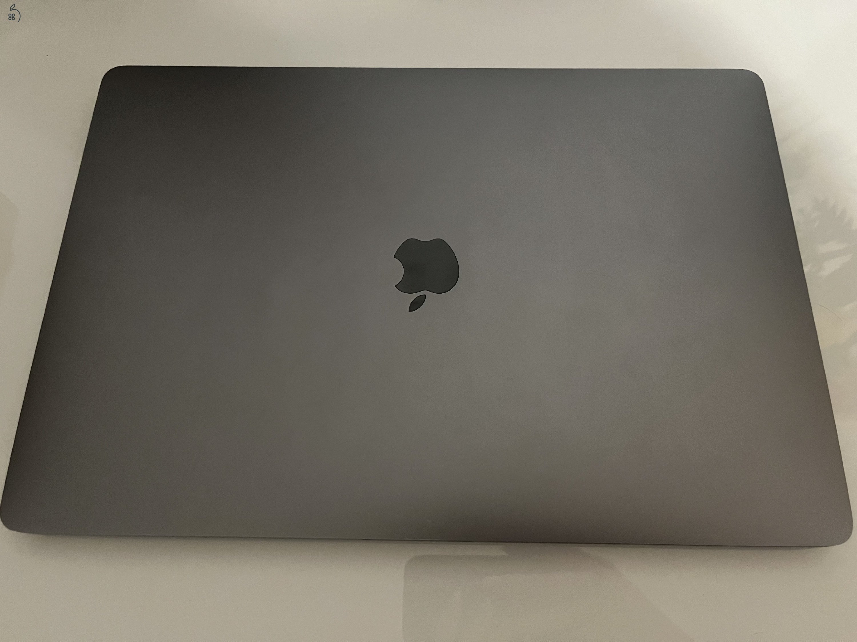 Apple Retina Macbook Pro 16 Touchbar - 2019 2020-as gyártás 