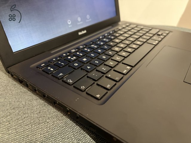 Apple MacBook A1181 gyűjtőknek vagy fanatikusoknak.