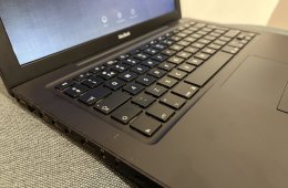 Apple MacBook A1181 gyűjtőknek vagy fanatikusoknak.