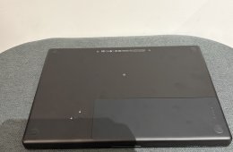 Apple MacBook A1181 gyűjtőknek vagy fanatikusoknak.