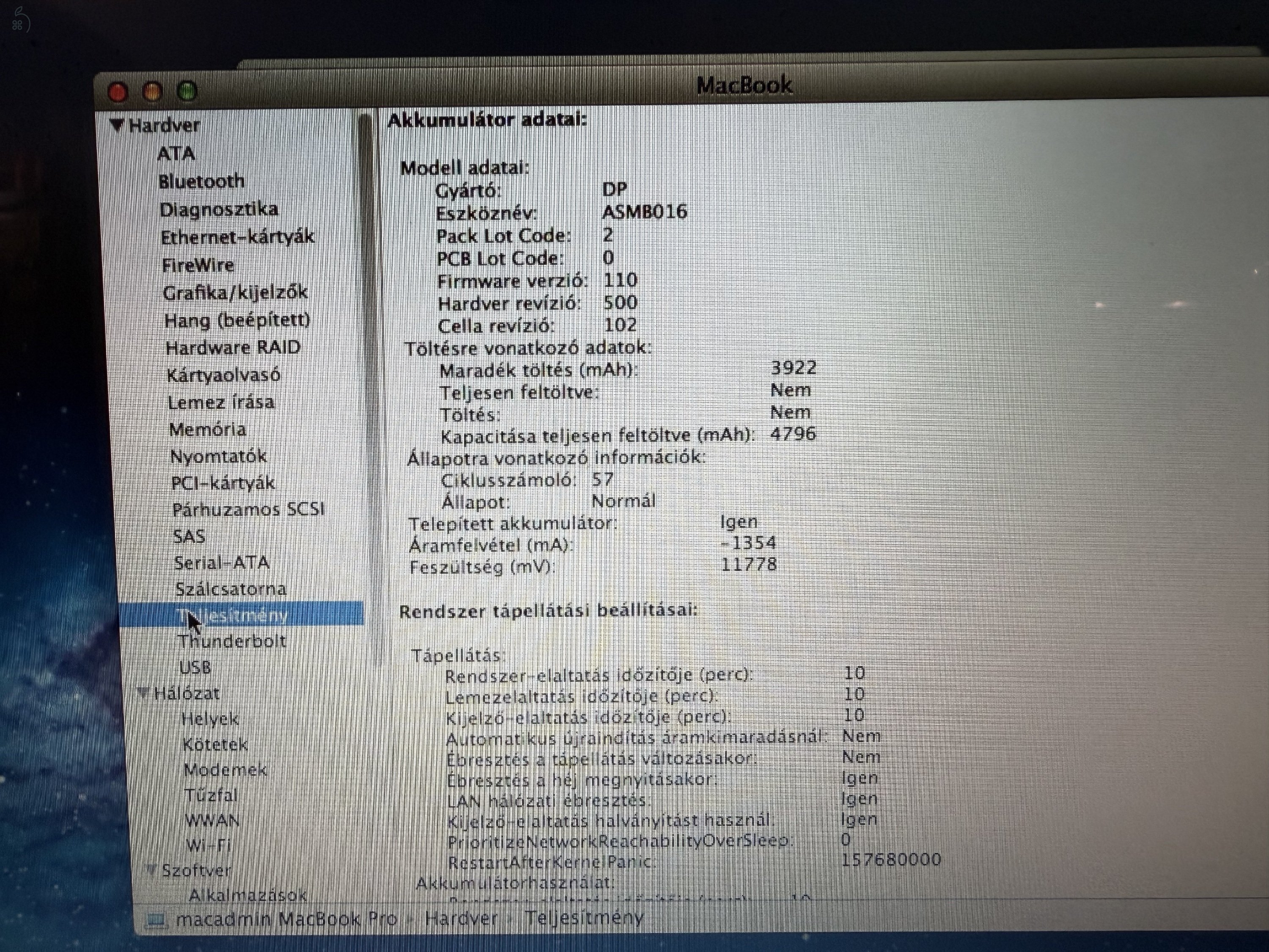 Apple MacBook A1181 gyűjtőknek vagy fanatikusoknak.