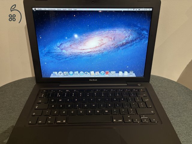 Apple MacBook A1181 gyűjtőknek vagy fanatikusoknak.