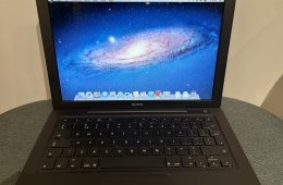 Apple MacBook A1181 gyűjtőknek vagy fanatikusoknak.